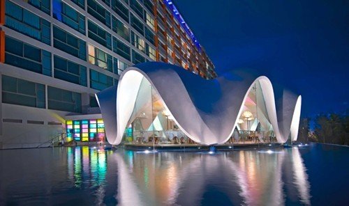 Hotels landmark bridge opera house