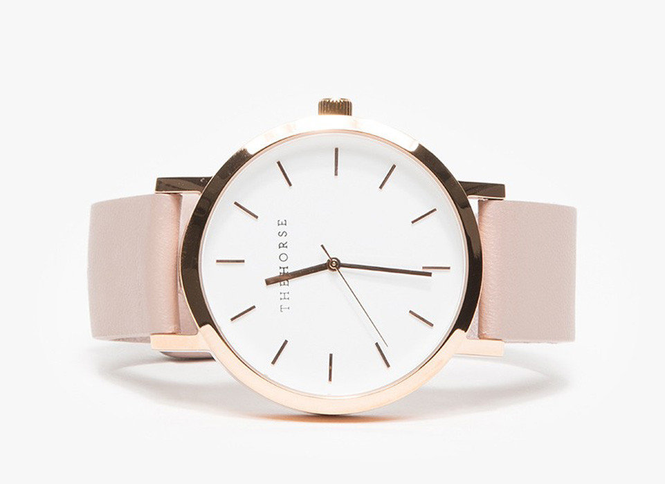 Style + Design indoor watch hand mineral strap clock