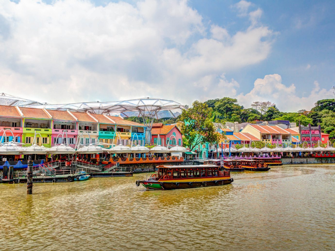 Offbeat Singapore Trip Ideas waterway water transportation sky water leisure Boat reflection tourist attraction tree River tourism City plant Resort recreation Canal landscape Lake boating