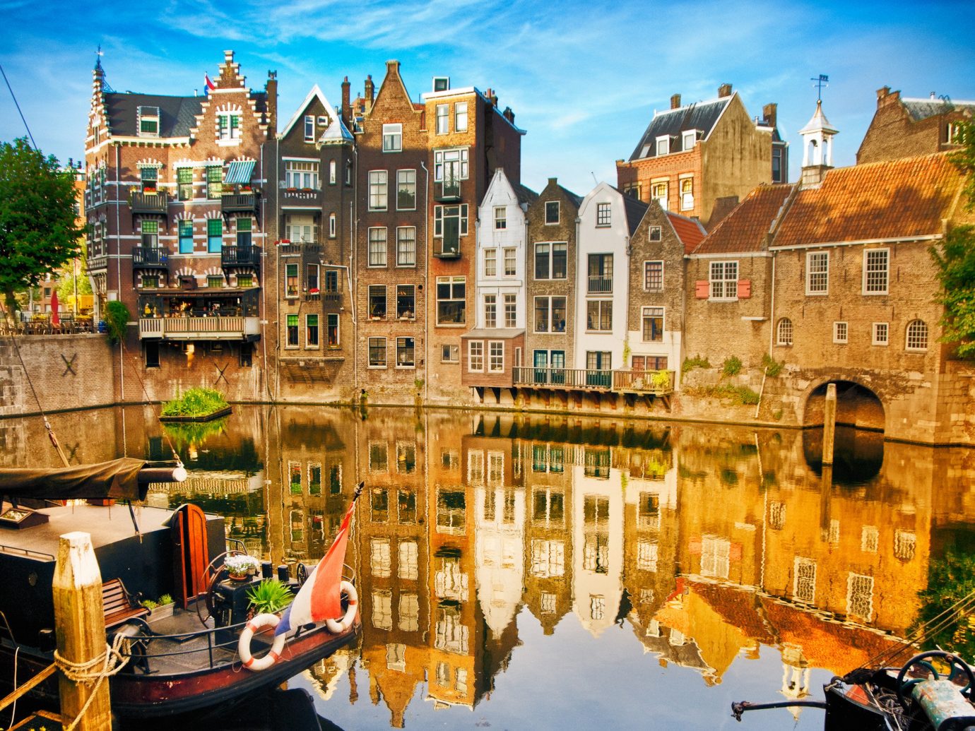Trip Ideas outdoor Canal Town waterway City cityscape human settlement tourism River reflection autumn