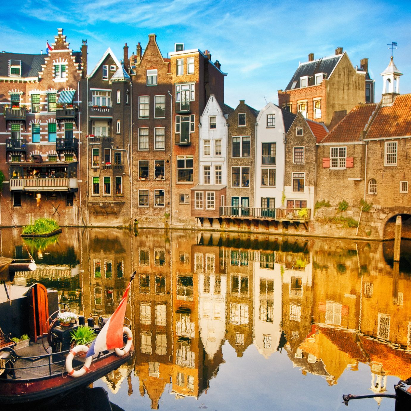 Trip Ideas outdoor Canal Town waterway City cityscape human settlement tourism River reflection autumn