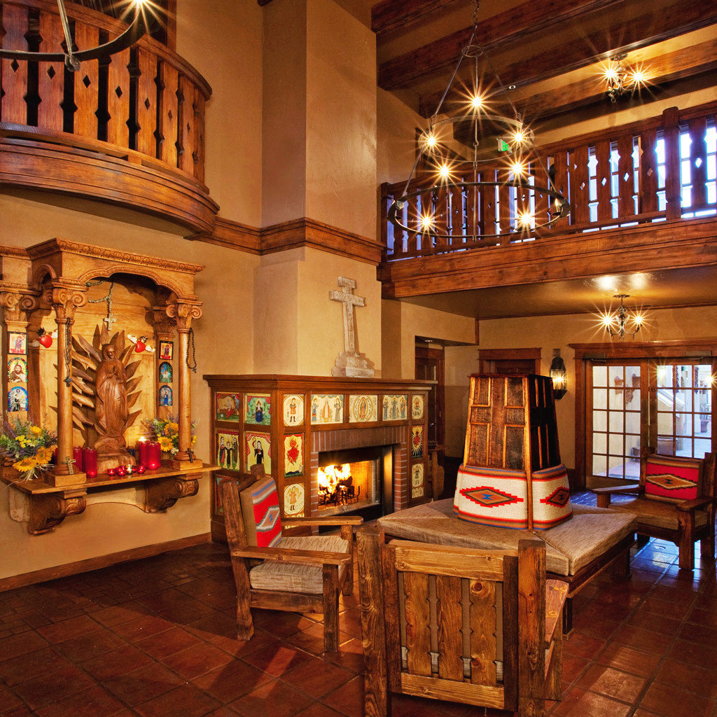 Architecture Boutique Fireplace Lobby Rustic building house home Bar restaurant tourist attraction