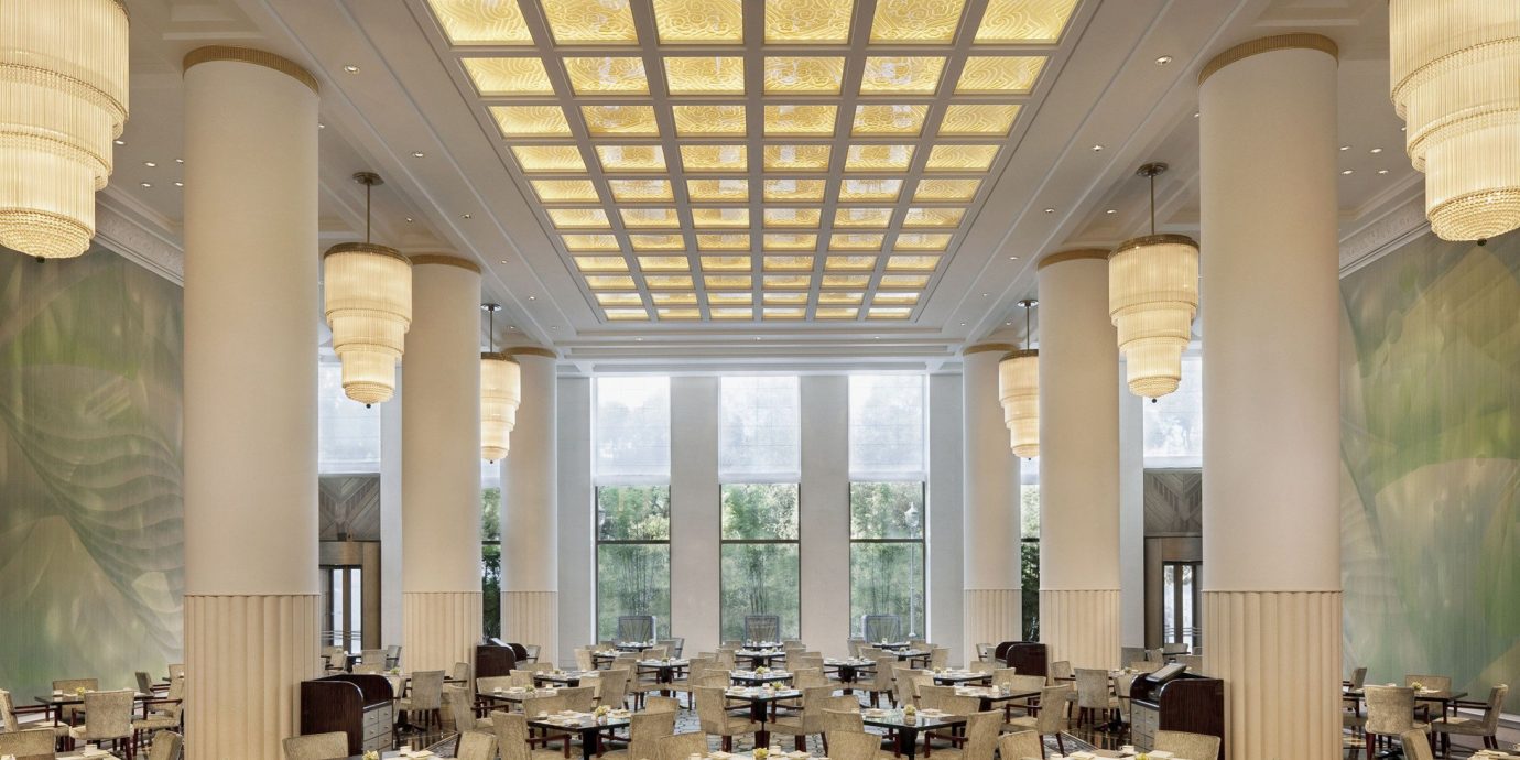 Bar Dining Drink Eat Elegant Scenic views structure Lobby Architecture palace convention center ballroom tourist attraction auditorium