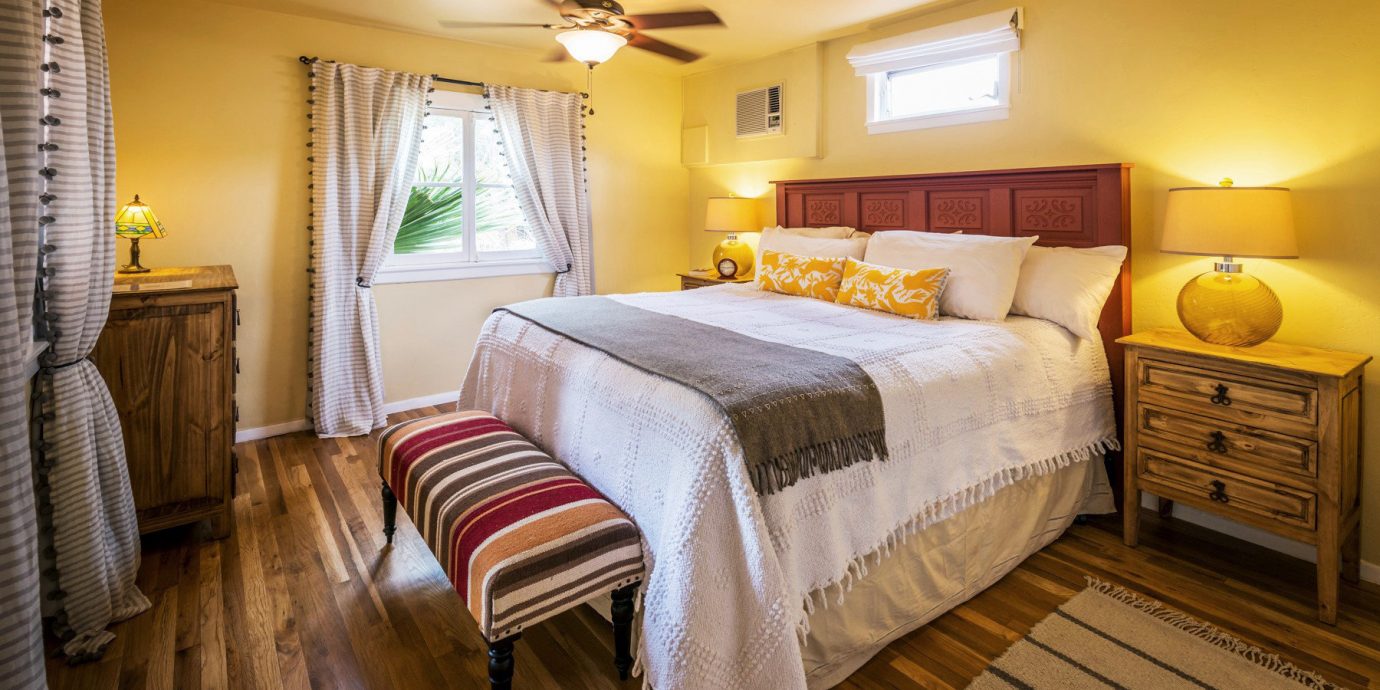 B&B Bedroom Country Lodge Romantic Wellness property cottage Suite hardwood