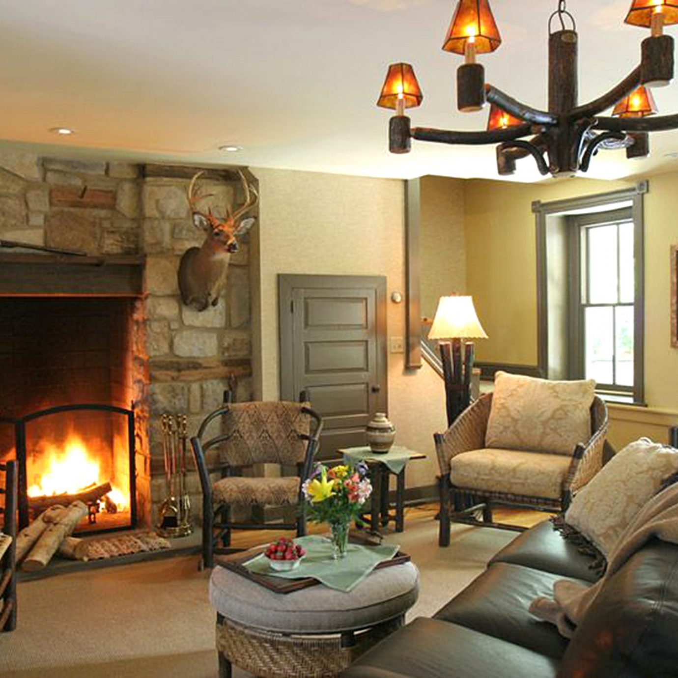 B&B Country Fireplace Historic Lounge living room property home cottage farmhouse hearth leather
