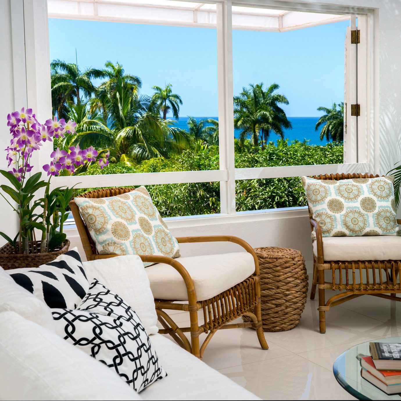 Hotels Luxury Ocean property living room home condominium Villa Balcony cottage plant Suite dining table