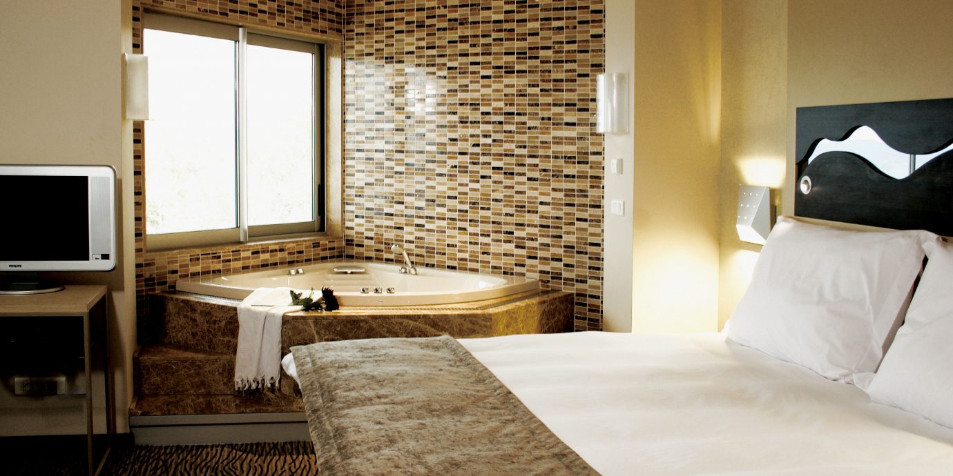 Bath Bedroom Modern Resort property Suite cottage