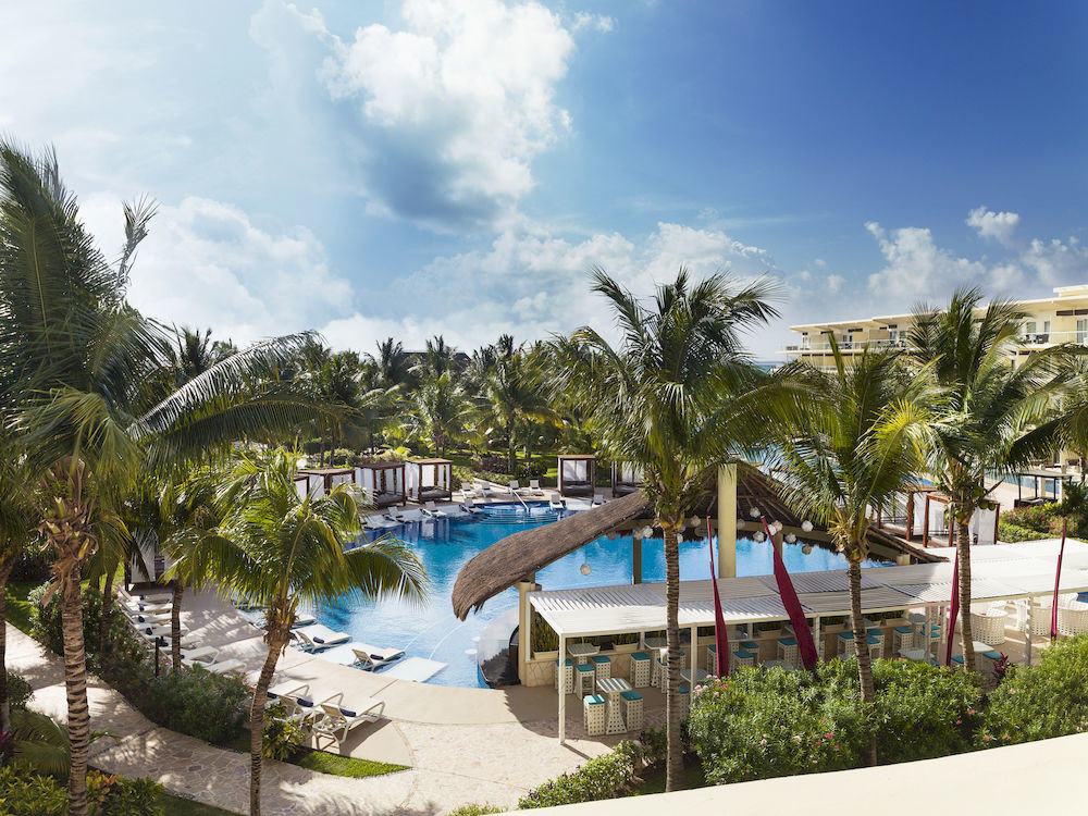 Exterior Lounge Luxury Modern Pool tree sky leisure property Resort Beach arecales swimming pool caribbean Sea Villa plant palm shore lined