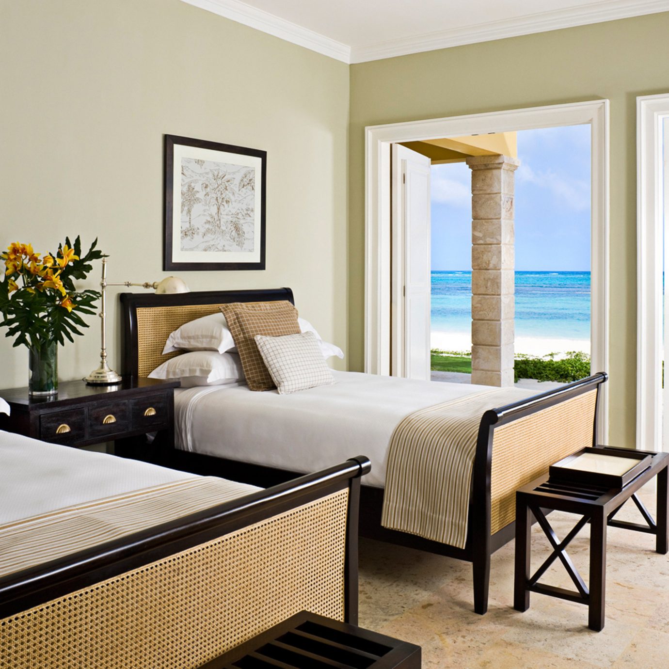 Beachfront Bedroom Luxury Modern Resort Suite property home living room Villa condominium cottage