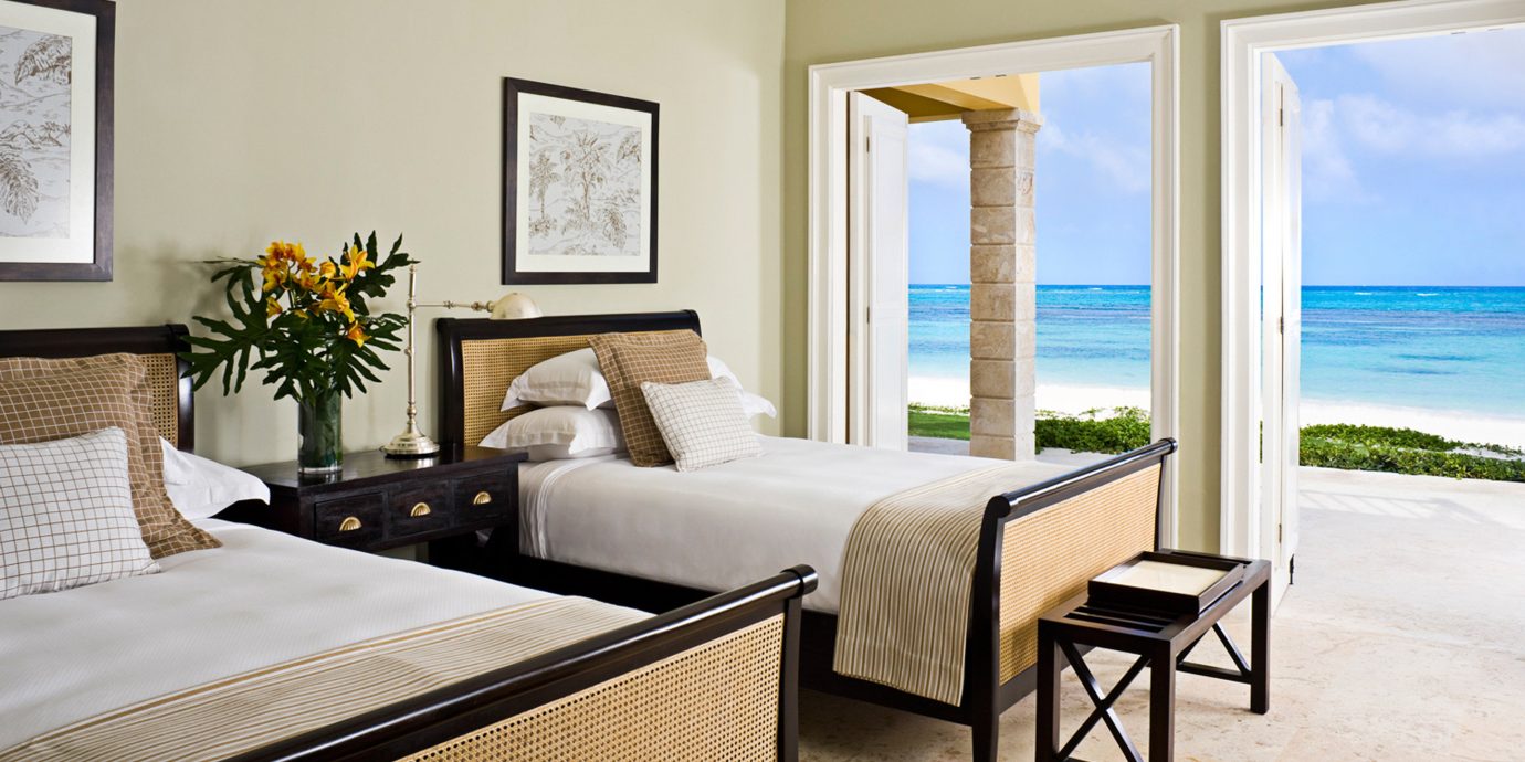 Beachfront Bedroom Luxury Modern Resort Suite property home living room Villa condominium cottage