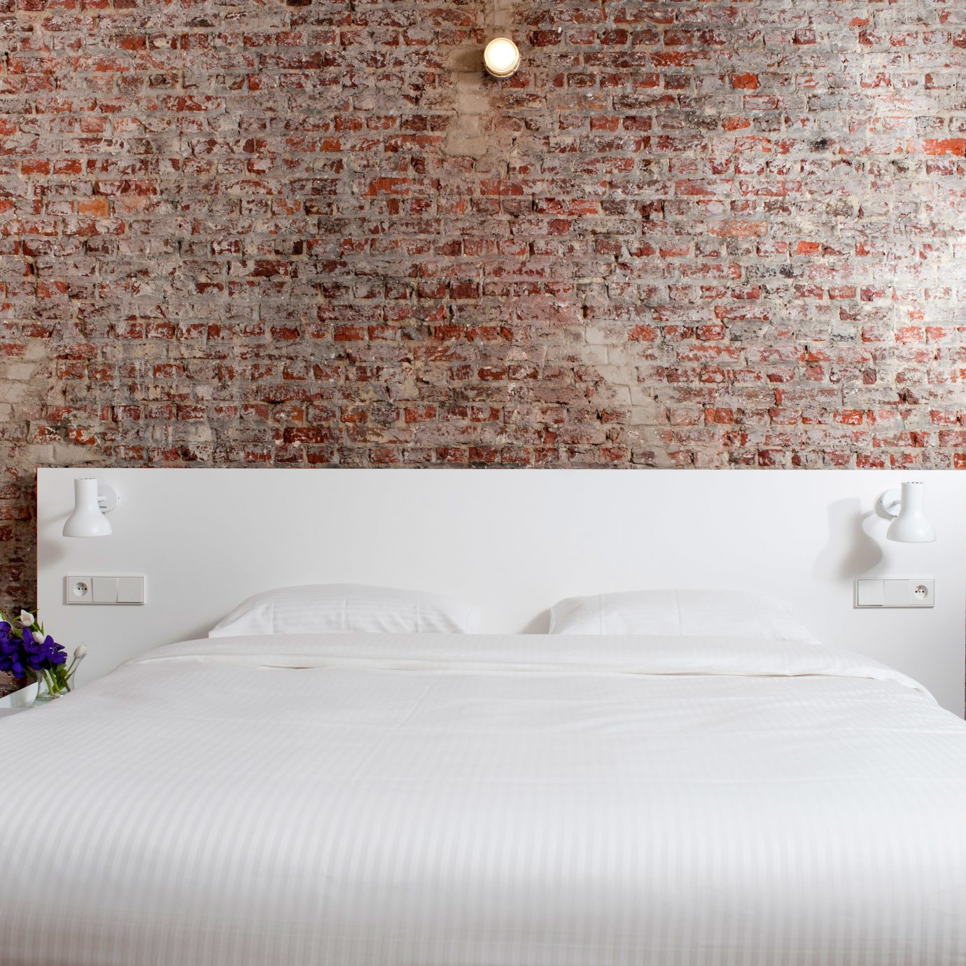 Bedroom City Hip Modern white bed sheet textile wallpaper cottage