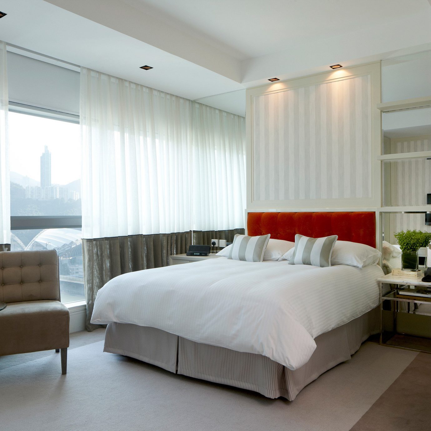 Bedroom Elegant Luxury Modern Scenic views Suite property home condominium living room