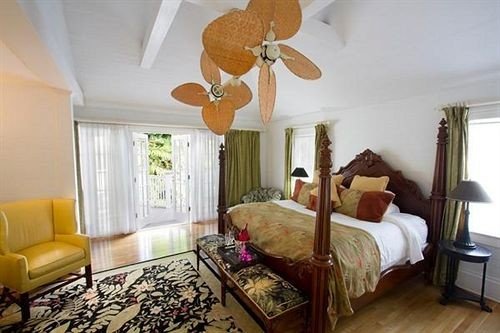 Bedroom Elegant Luxury Suite property cottage living room Villa home Resort