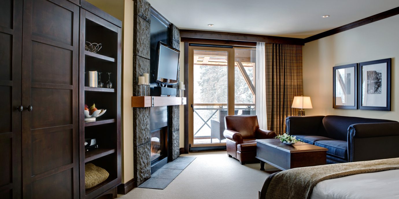 Bedroom Fireplace Lodge Luxury Mountains Romantic Scenic views Suite Trip Ideas property living room home condominium