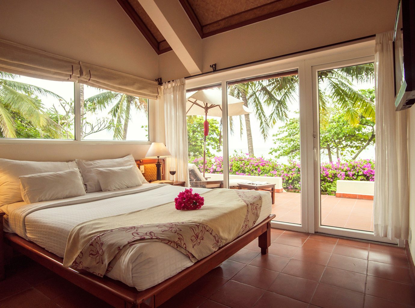 Bedroom Garden Jungle Ocean Resort Scenic views Spa Suite Terrace Tropical Waterfront property house home Villa living room cottage mansion