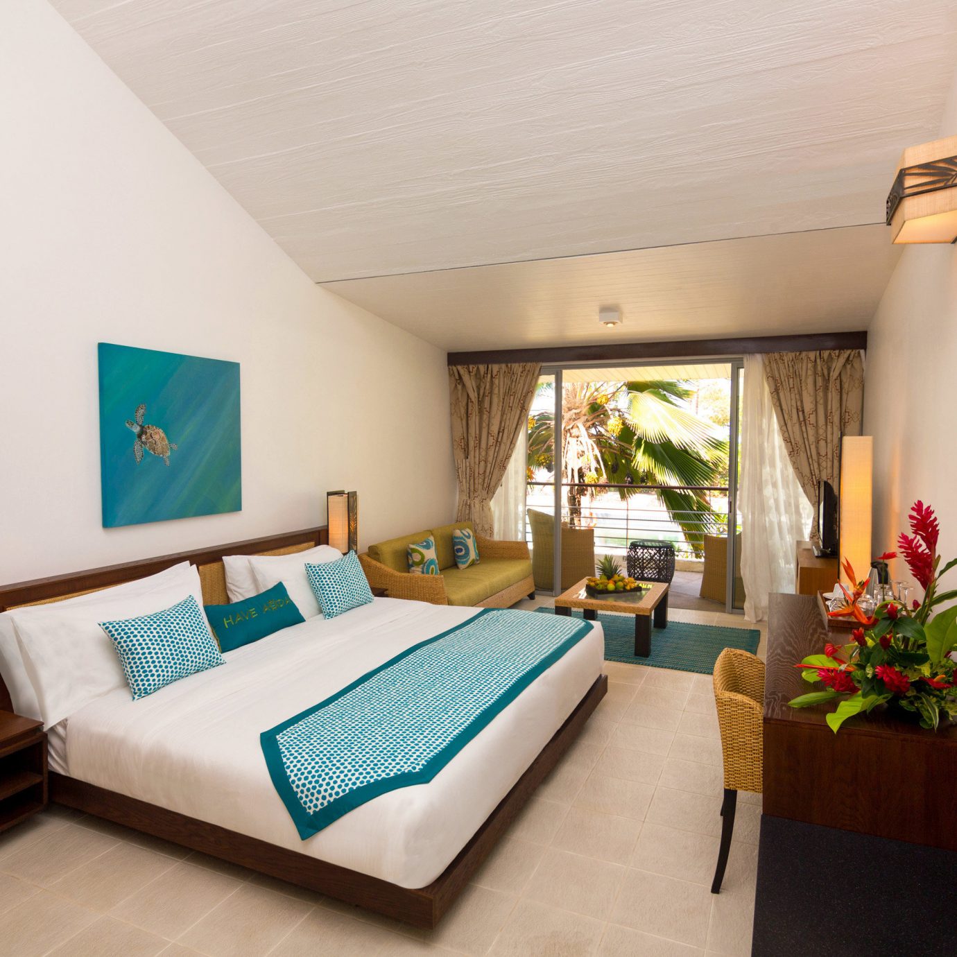 Bedroom Hip Hotels Lounge Suite property Resort Villa cottage living room condominium