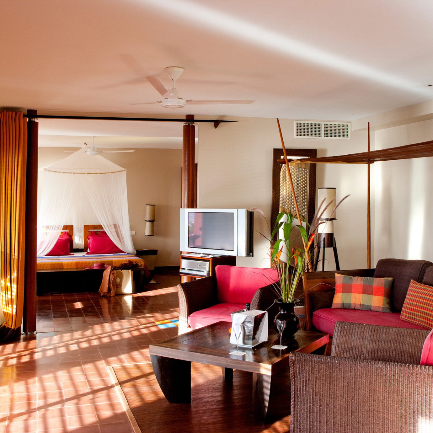 Bedroom Island Luxury Suite property living room condominium home Villa Resort cottage flat leather