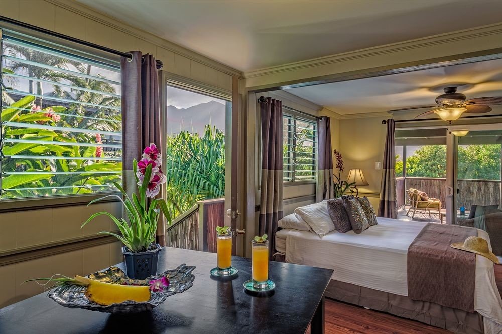 Bedroom Resort Scenic views property living room condominium home Lobby mansion Villa Suite porch plant
