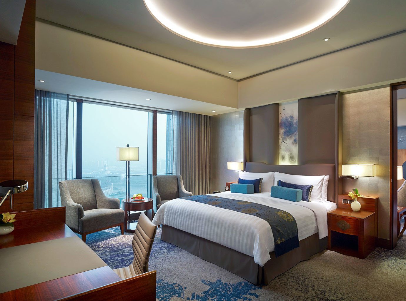 Bedroom Luxury Modern Scenic views Suite property Resort Villa condominium cottage