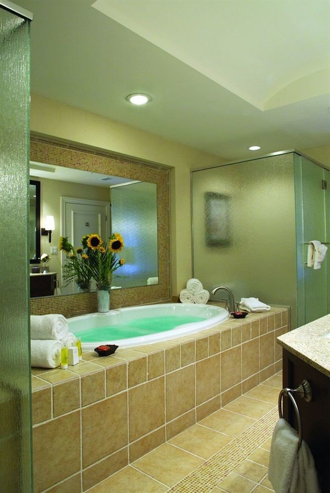bathroom property sink home Suite condominium swimming pool Bedroom