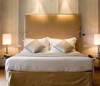 sofa property Bedroom Suite pillow bed frame bed sheet cottage lamp night tan