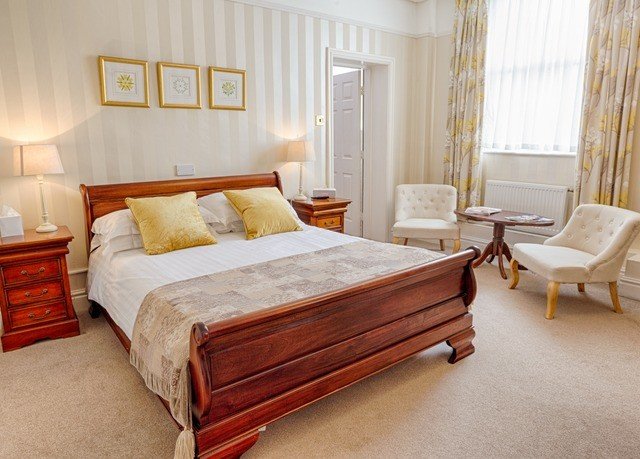 Bedroom property bed frame hardwood Suite bed sheet cottage