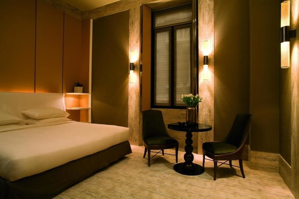property Suite Bedroom condominium lamp