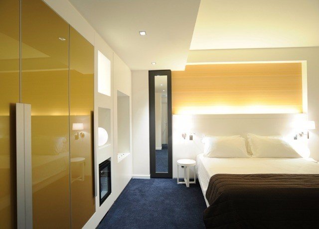 property Suite condominium Bedroom