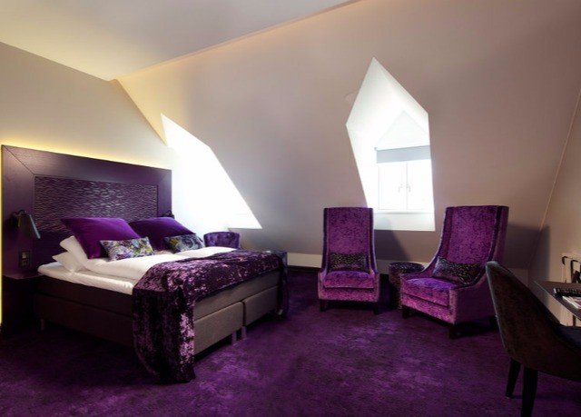 purple property Bedroom pink Suite living room cottage Villa colored