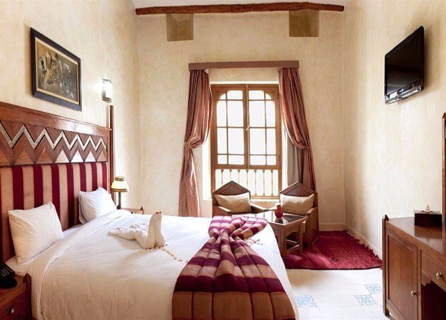 property red Bedroom cottage Suite home Villa farmhouse