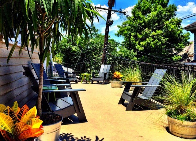 tree property condominium home Resort plant Villa backyard Courtyard outdoor structure cottage