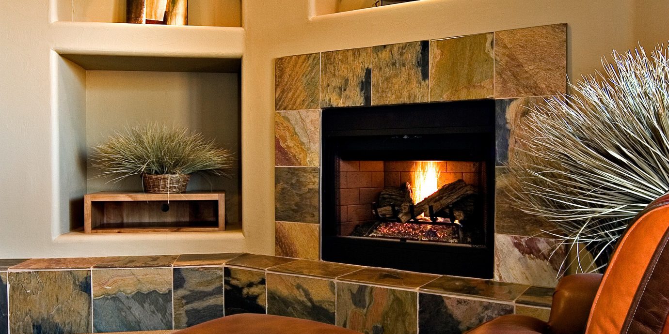 Cultural Fireplace Golf Lounge Nature Resort Scenic views living room home hardwood basement Suite