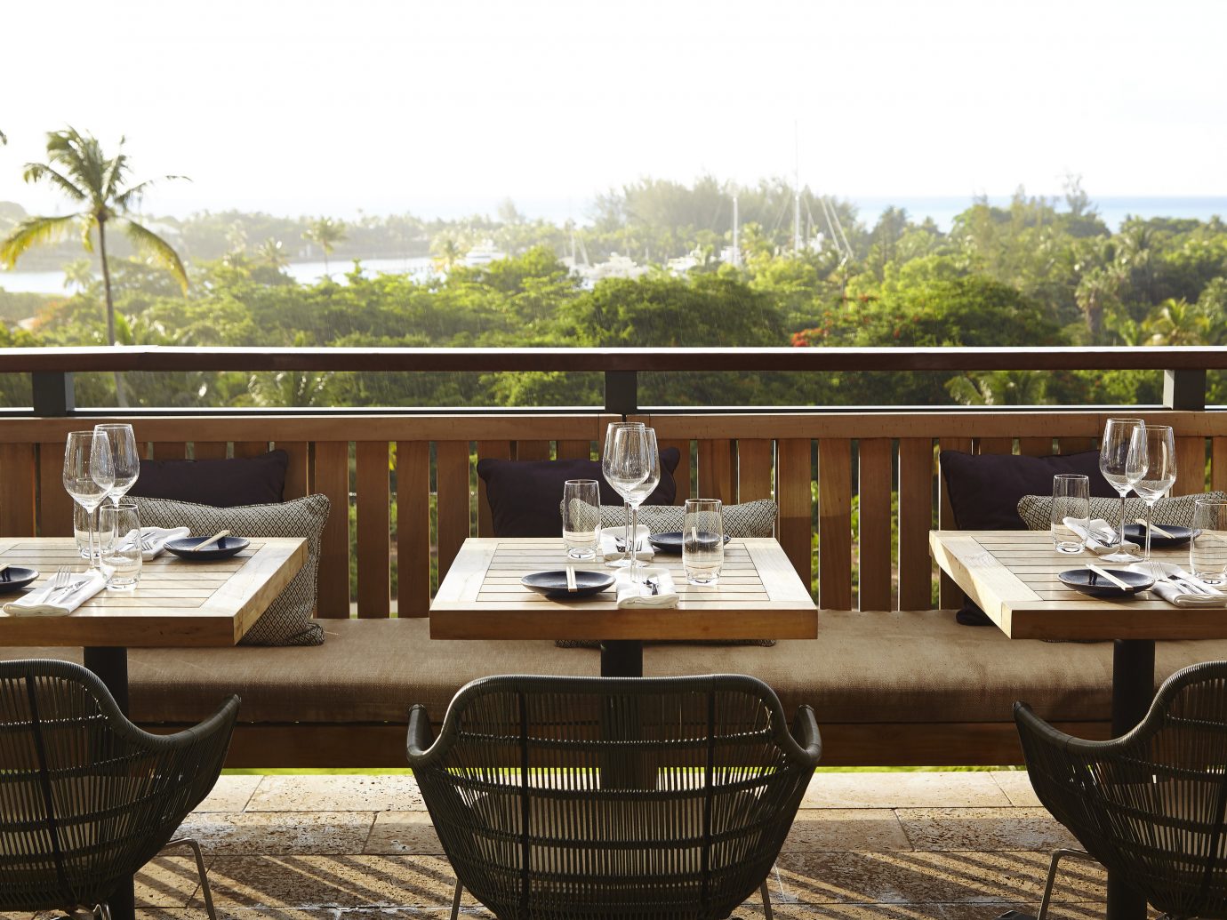 Outdoor dining at The Island House