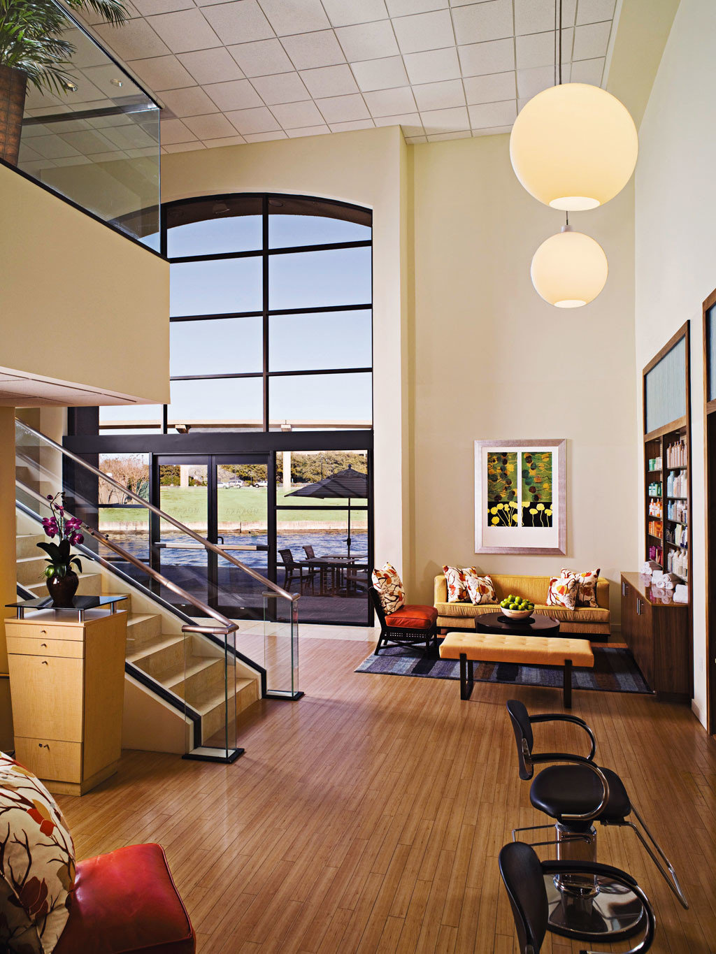 Deck Lounge Patio Spa Terrace Wellness property living room home hardwood condominium Lobby loft office