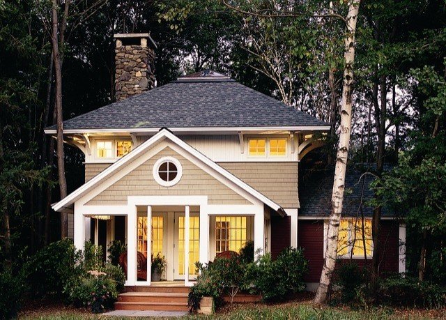 tree house building home property log cabin siding cottage residential area farmhouse outdoor structure roof Garden