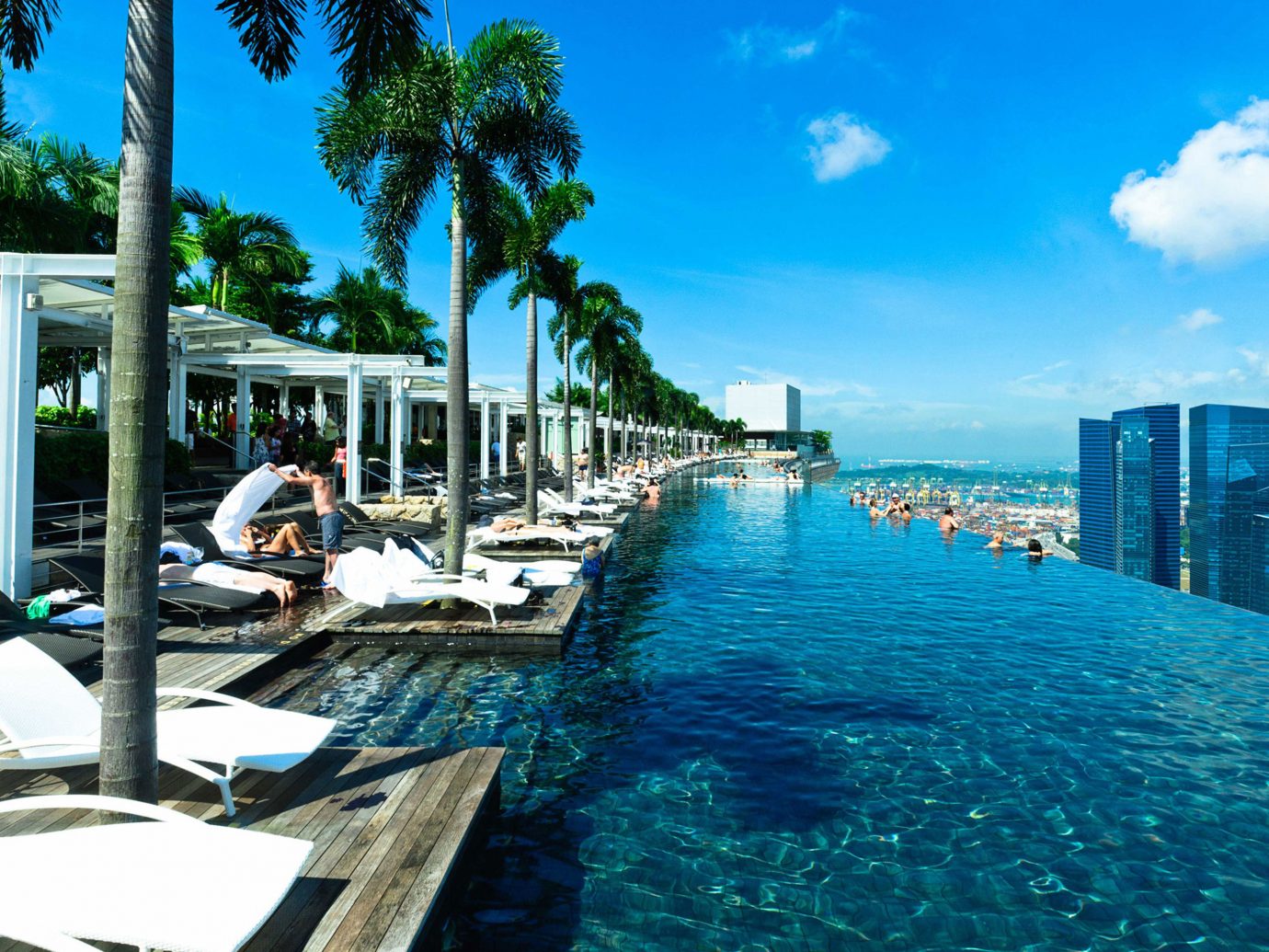 Infinity Pool At The Marina Bay Sands Hotel In Singapore