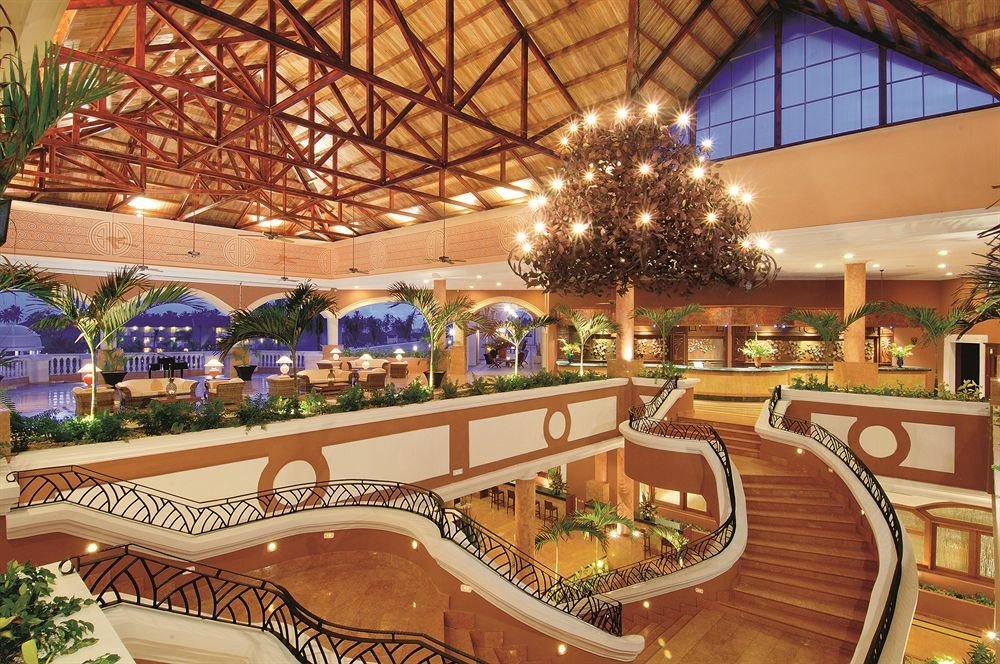 Lobby function hall Resort shopping mall plaza convention center mansion palace ballroom
