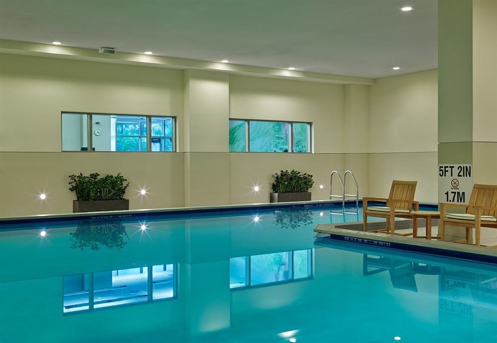 Lounge Pool swimming pool property condominium leisure centre lighting Resort