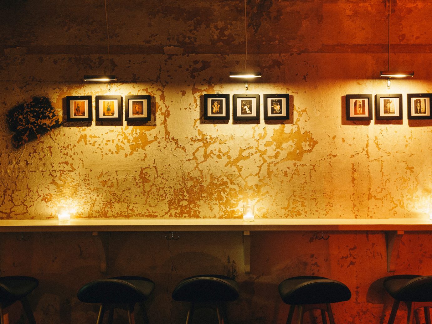 Jetsetter Guides Road Trips indoor light wall night restaurant Bar lighting