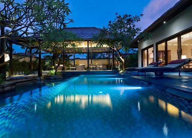 swimming pool property blue Resort leisure leisure centre reflecting pool Pool condominium resort town Villa