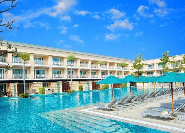 sky swimming pool property Resort condominium Pool leisure leisure centre resort town palace marina caribbean Villa blue swimming