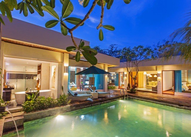 swimming pool property condominium Resort Villa home mansion caribbean plant eco hotel hacienda backyard restaurant