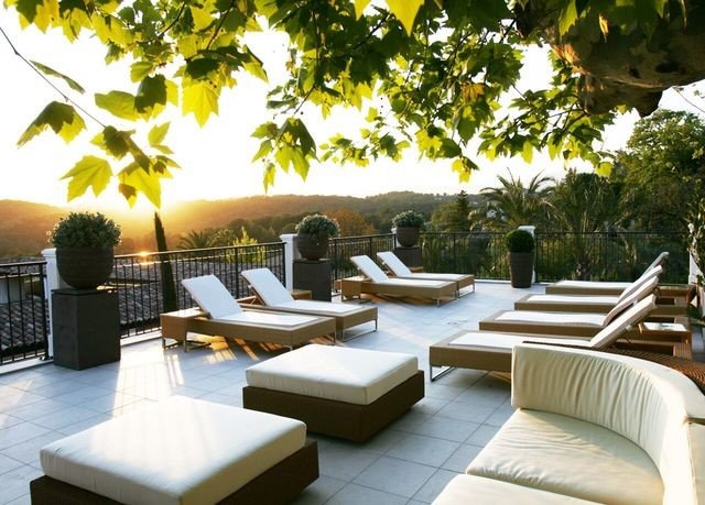 tree leisure property Resort Villa home condominium backyard living room