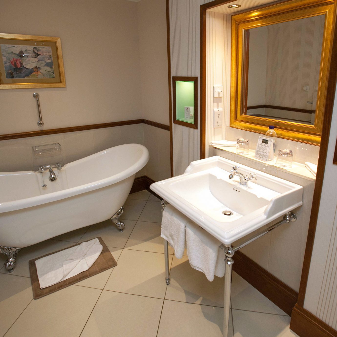 bathroom sink property Suite home cottage tiled tan