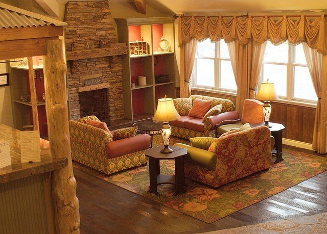 property living room cottage home Villa log cabin farmhouse Suite