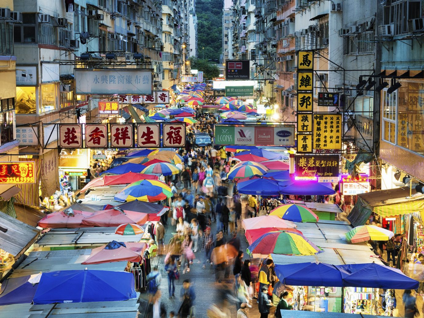 Busy market in Hong Kong