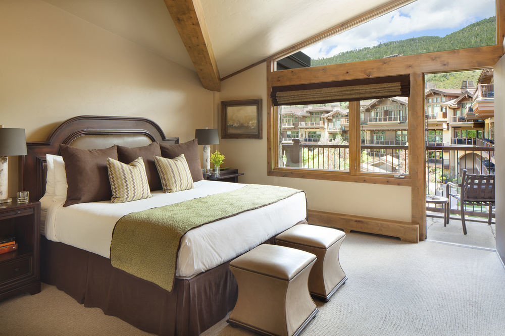 Bedroom at Manor Vail Lodge