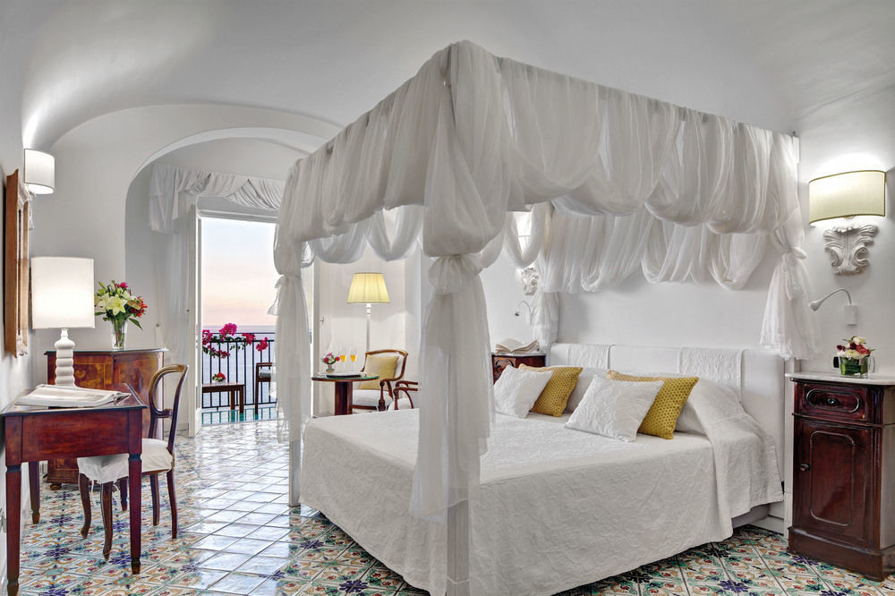 Bedroom at Hotel Santa Caterina
