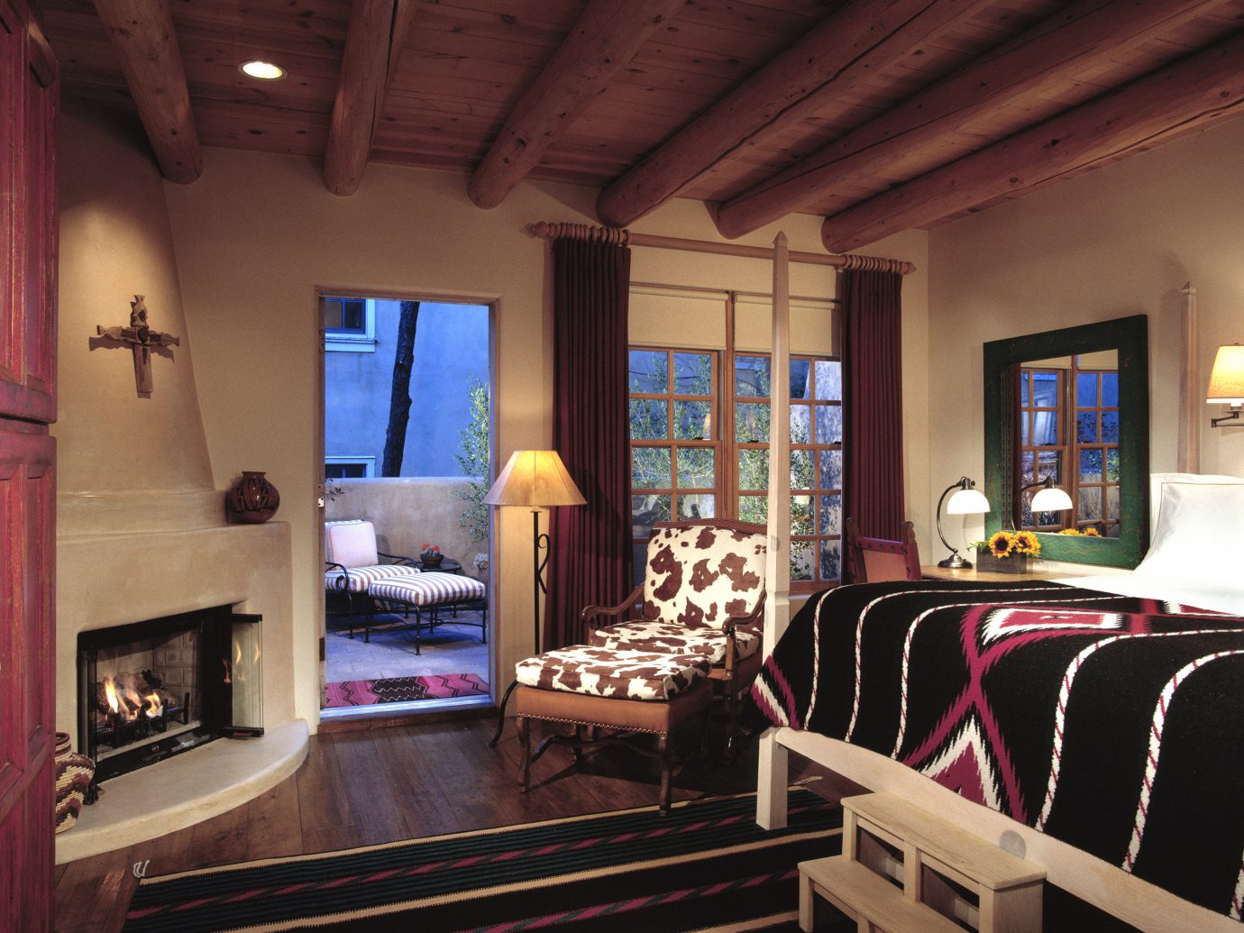 Bedroom at Rosewood Inn of the Anasazi