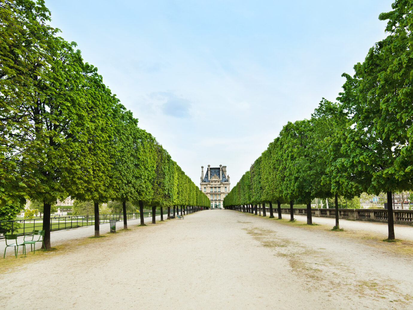 Jardin des Tuileries pathway
